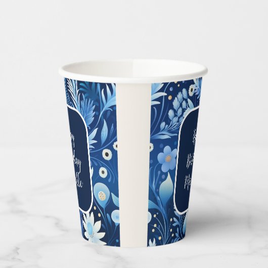 Navy Dusty Blue Flowers Happy Birthday Papieren Bekers (Links)