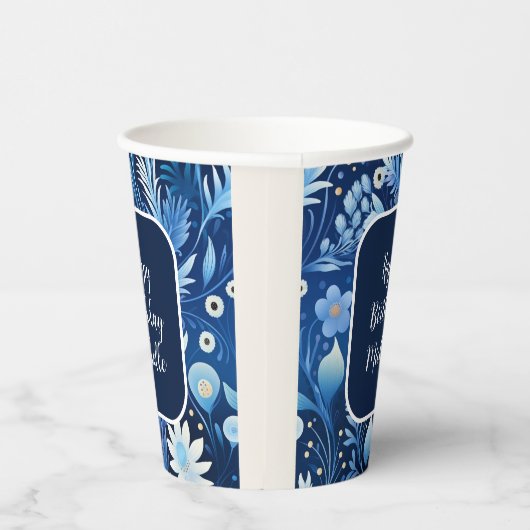 Navy Dusty Blue Flowers Happy Birthday Papieren Bekers (Rechts)