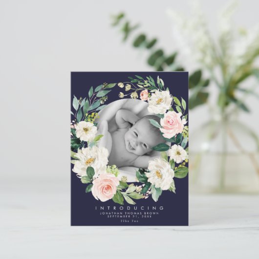 Navy en Blush Bloemen Nieuwe Baby Foto briefkaart (Staand voorkant)