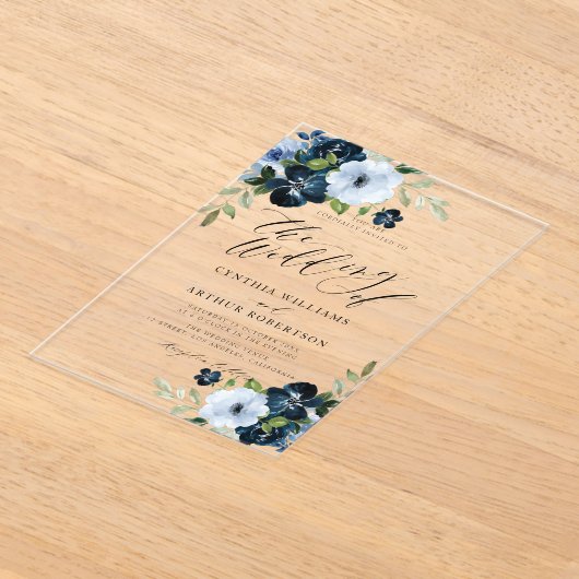 Navy en light blue floral script bruiloft acryl uitnodigingen (Laagn)