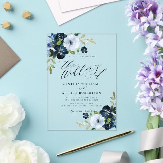 Navy en light blue floral script bruiloft acryl uitnodigingen (Insitu (Huwelijk))