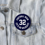 Navy en wit Football Moeder Jersey Nummer Ronde Button 7,6 Cm<br><div class="desc">Vrolijk op je favoriete sportteam, football speler of show gewoon je schooltrots met een aangepaste gepersonaliseerde spirit knop! Voeg je schoolnaam toe of personaliseer met de naam van een speler en een jersey-nummer. Perfect voor football, basketbal, honkbal en voetbalwedstrijden! Creëer custom pinnen voor het hele team, cheerleaders, ouders en broers...</div>