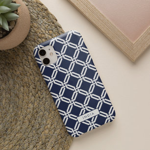 Navy en Witte Octagon Link Patroon iPhone 16 Hoesje
