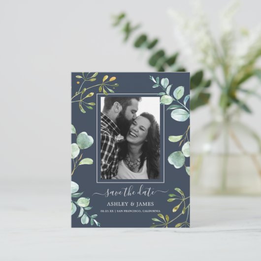 Navy Eucalyptus Loof Botanische Save the Date Aankondigingskaart (Staand voorkant)