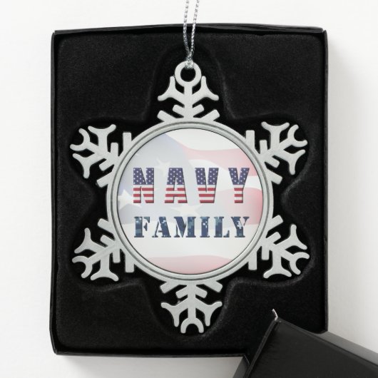 Navy Familie Kerstmis Tin Sneeuwvlok Ornament (Kistje)