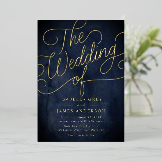 Navy Gold Calligraphy Script Wedding Folie Uitnodiging (Staand Voorkant)