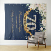 Navy Gold Greenery Floral 70e verjaardag achtergro Wandkleed (In Situ (horizontaal))