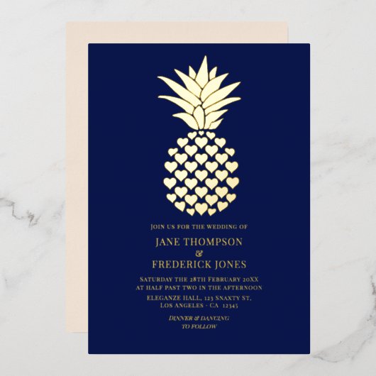 Navy & Gold Tropical Pineapple Wedding Folie Uitnodiging (Voorkant / Achterkant)
