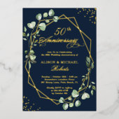 Navy groene Eucalyptus Bladeren Huwelijksjubileum Folie Uitnodiging (Voorkant)