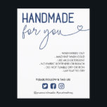 Navy Handgemaakt voor wasinstructies Foto Flyer<br><div class="desc">De wasinstructies voegen de kaart in voor uw kleine bedrijf van handgemaakte goederen. Handgemaakt voor u die in een charmante combinatie van doopvont en manuscript met een hart in blauw van de marine wordt geschreven. Voeg in het zwart wasinstructies toe. Onder de marineschoolblauwe sociale media-iconen, is je sociale mediakanaal handig....</div>