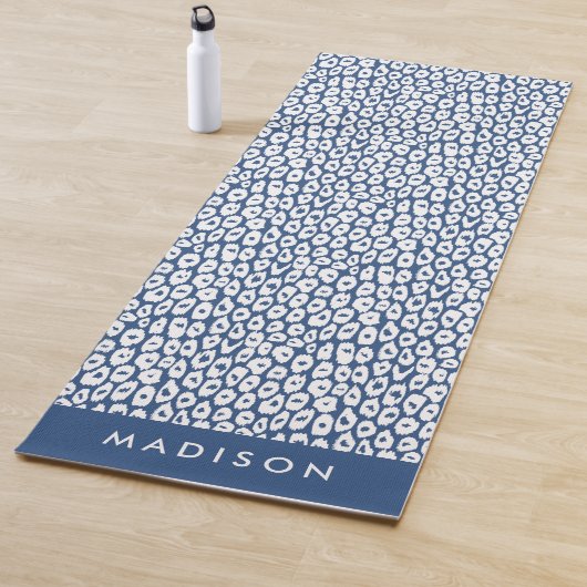 Navy Leopard Print gepersonaliseerd Yogamat (In situ)