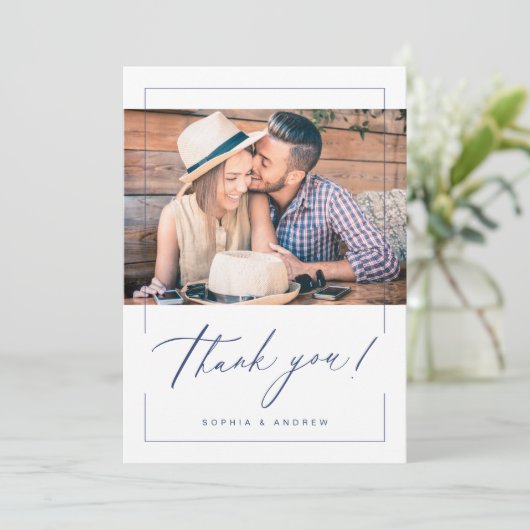 Navy modern elegant script foto bruiloft bedankkaart (Staand voorkant)