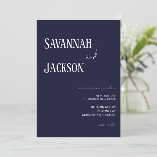 Navy Modern Elegant Wedding Invitation Kaart (Staand voorkant)