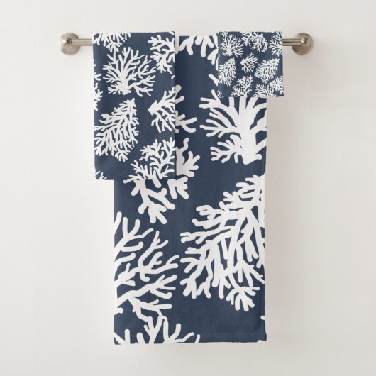 Navy Modern White Beach koraalriffen Bad Handdoek (Insitu)