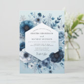 Navy Monochromatic Bloom Wedding Kaart (Staand voorkant)