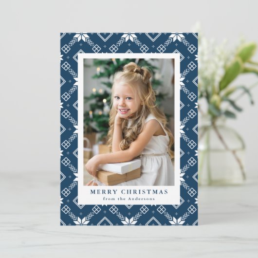 Navy Nordic Snowflake Pattern Foto Feestdagenkaart (Staand voorkant)