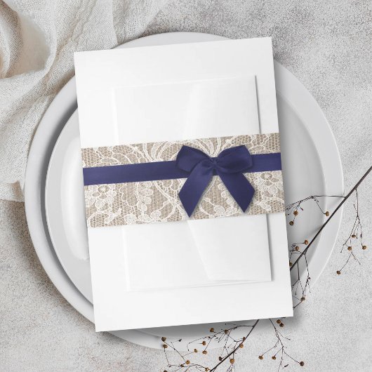 Navy Ribbon on Burlap & Lace Wedding Uitnodigingen Wikkel