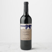 Navy Ribbon on Burlap & Lace Wedding Wijn Etiket (Voorkant)