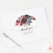 Navy roodbloemige bedankbrief bruiloft favoriet ronde sticker (Envelop)