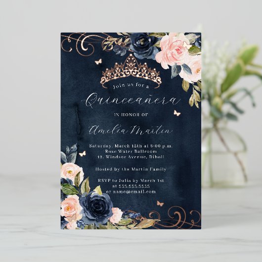 Navy Roos Goud Roze Bloemen Swirl Quinceanera Folie Uitnodiging (Staand Voorkant)