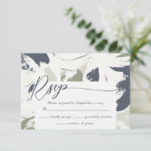 Navy Sage Abstract Floral Wedding RSVP Kaart (Staand voorkant)