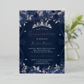 Navy Silver Swirl Scroll Floral Quinceanera Folie Uitnodiging (Staand Voorkant)