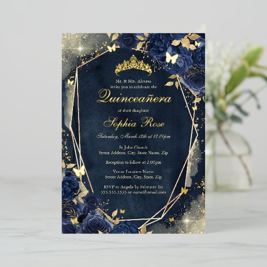 Navy Sparkle Gouden Bloemen Vlinder Quinceanera Folie Uitnodiging (Staand Voorkant)