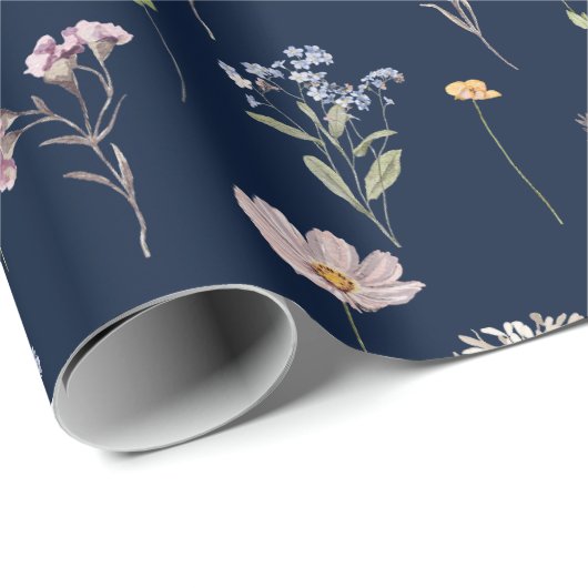 Navy Spring Wildflower Meadow Garden Bruiloft Cadeaupapier (Rol Hoek)