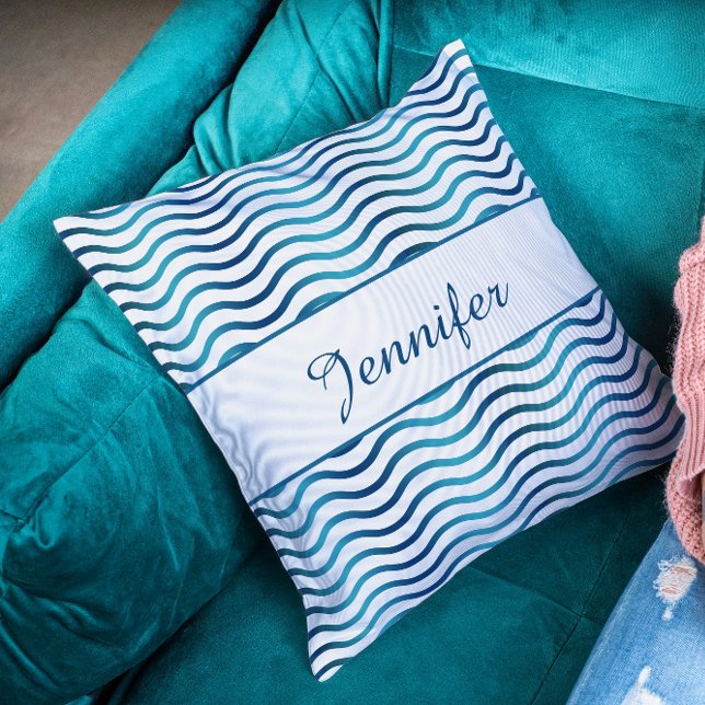 Navy & Tealblauwe Gradiënt Golven Kustdecoratie Kussen (Navy and Teal Blue Gradient Nautical Waves Coastal Decor Theme Throw Pillow)