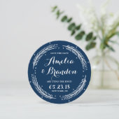Navy Whimsical Winter Wreath Save the Date Kaart (Staand voorkant)