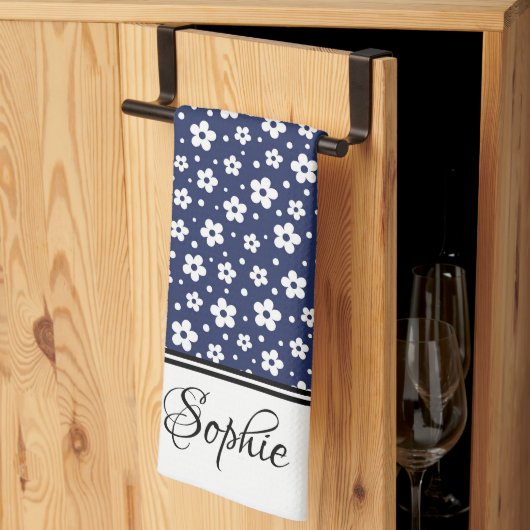 Navy & White Daisies gepersonaliseerd Theedoek (Derde Gevouwen)
