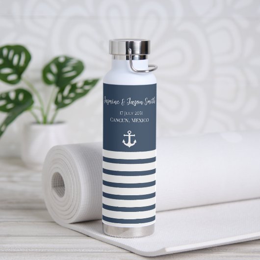 Navy White Personalized Destination Wedding Favor Waterfles (Yoga)