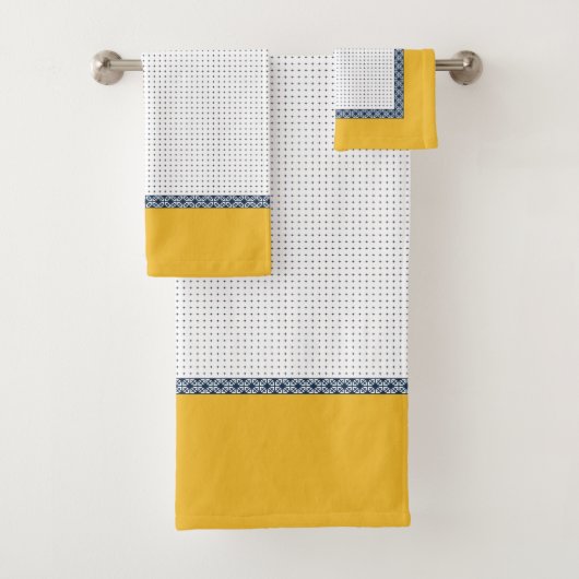 Navy White Yellow Eastern Geometric Pattern Bad Handdoek (Insitu)