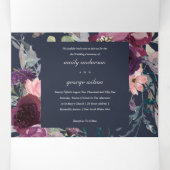 NAVY WILD PAARSE LILA FLORAL WATERVERF WEDING DRIELUIK UITNODIGING (Binnenkant midden)