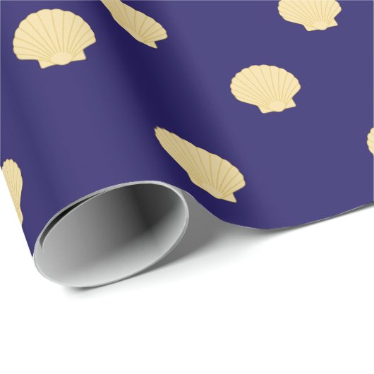 navy wrapping paper navy with golden sea scallops cadeaupapier (Rol Hoek)
