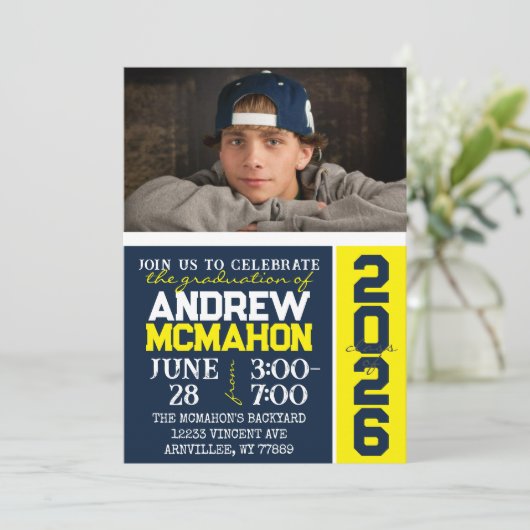 Navy & Yellow Modern Afstuderen Fotouitnodiging Kaart (Staand voorkant)