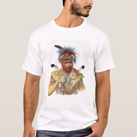 Ne-Sou-A-Quoit, Fox Chief T-shirt (Voorkant)