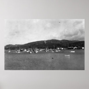 Neah Bay, WA-Uitzicht met Vissende boetfoto Poster