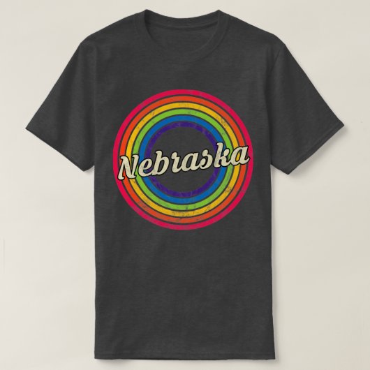 Nebraska Retro Rainbow Faded stijl T-shirt (Design voorkant)