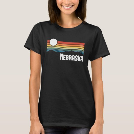 Nebraska Sunset 80s Retro Summer State Verenigde T-shirt (Voorkant)