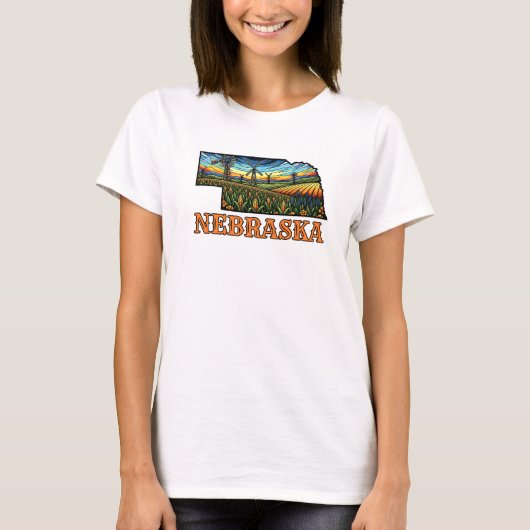 Nebraska Tattoo Stijl Omtrek met Maisvelden T-shirt (Voorkant)