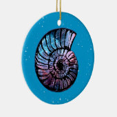 Nebula met sterren in een Nautilus Shell Keramisch Ornament (Rechts)
