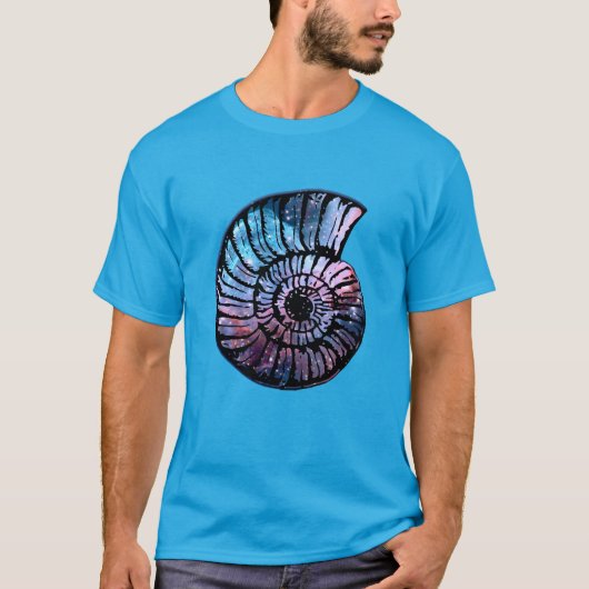 Nebula met sterren in een Nautilus Shell T-shirt (Voorkant)