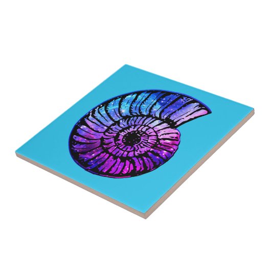 Nebula met sterren in een Nautilus Shell Tegeltje (Zijkant)