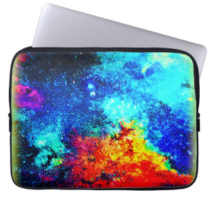 Nebulae's regenboog van kleuren. Bestel nu Laptop Sleeve
