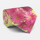 Necktie - Donkerroze Gerbera Daisies Stropdas (Opgerold)