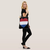 Nederland Heartflag op Zwarte stunt Tote Bag (Op model)