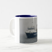 Nederlandse haven, Alaska: F/T Kaaphoorn, trawler Tweekleurige Koffiemok (Voorkant links)