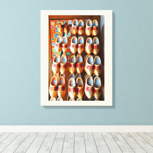 Nederlandse Klompen Canvas Afdruk (Insitu (Houten vloer))