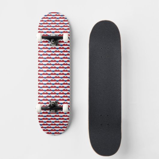 Nederlandse vlag kleuren harten patroon patriottis persoonlijk skateboard (Voorkant)